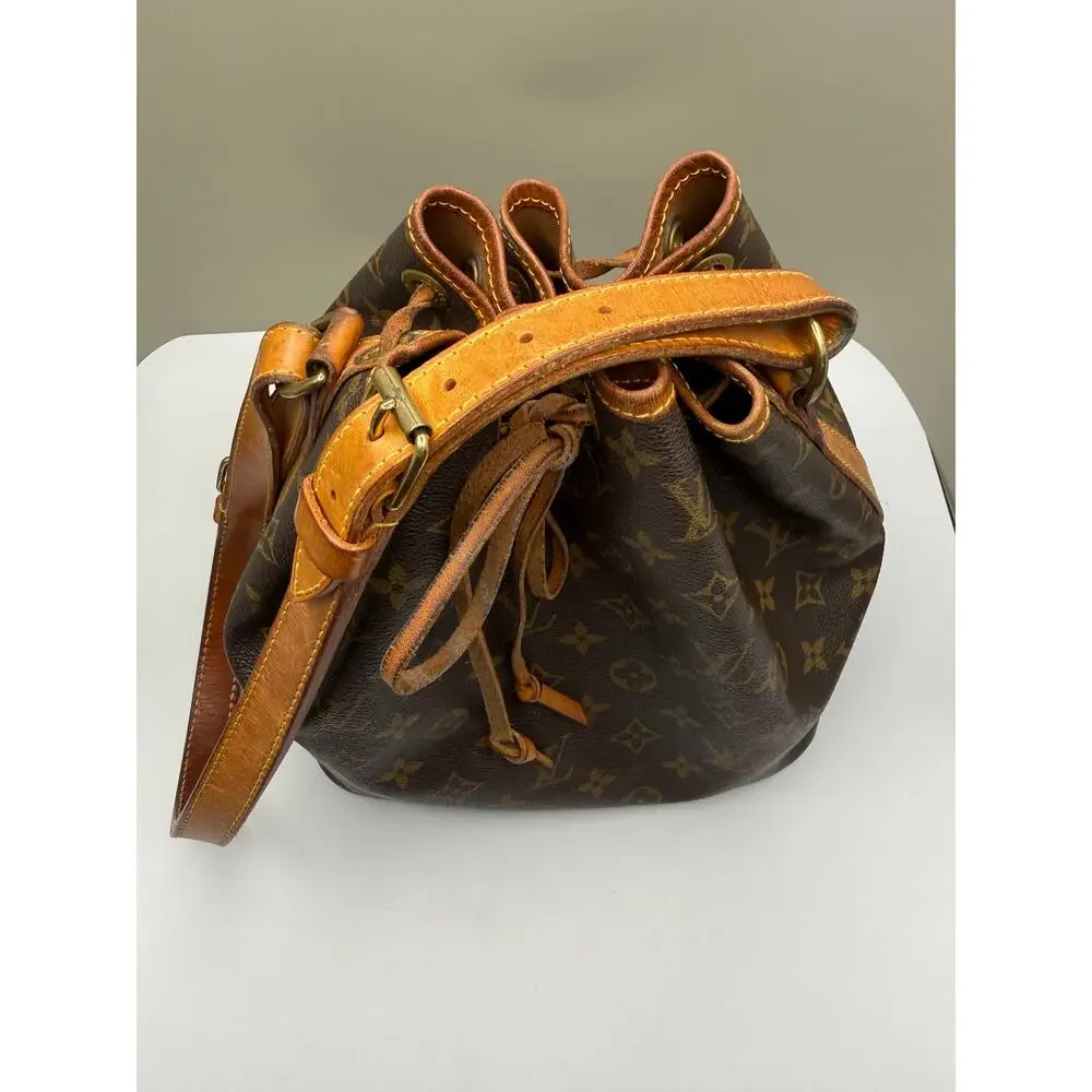 Vintage Louis Vuitton Noé Monogram Leather Shoulder Bag Cert. of Authenticity
